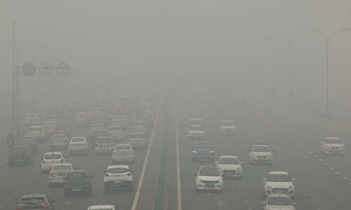 Shrouded in smog, Delhi pollution reading is the highest this year Shrouded in smog, Delhi pollution reading is the highest this year