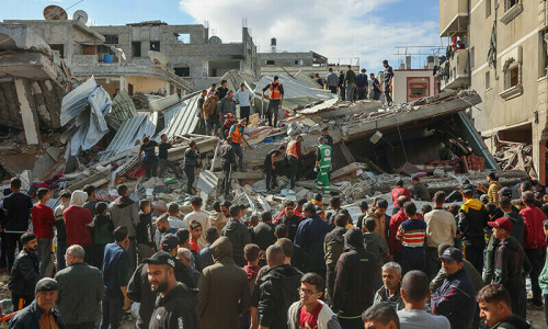 Israeli strikes leave 30 dead in Gaza and Beirut Israeli strikes leave 30 dead in Gaza and Beirut