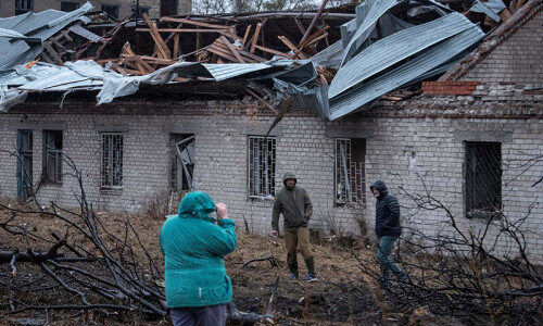 Ukraine says Russia struck it with ‘new’ missile; claims of ICBM launch disputed Ukraine says Russia struck it with ‘new’ missile; claims of ICBM launch disputed