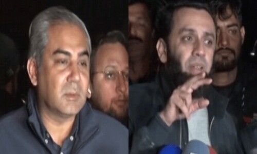Govt mocks ‘fleeing’ Gandapur, Bushra, claims D-Chowk cleared; PTI derides ‘fake news’ Govt mocks ‘fleeing’ Gandapur, Bushra, claims D-Chowk cleared; PTI derides ‘fake news’