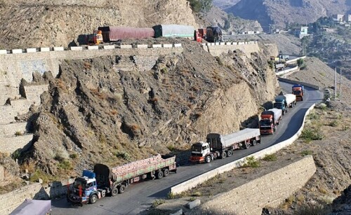 Road closures hamper trade with Afghanistan in KP Road closures hamper trade with Afghanistan in KP
