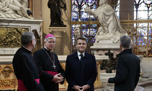 Macron inspects &lsquo;sublime&rsquo; Notre Dame after reconstruction