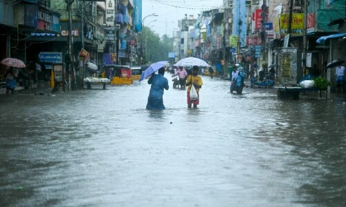 Schools in India shut as heavy storm approaches Tamil Nadu coast