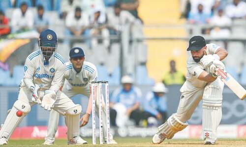 Indian batting wilts after Jadeja, Sundar restrict New Zealand to 235 Indian batting wilts after Jadeja, Sundar restrict New Zealand to 235