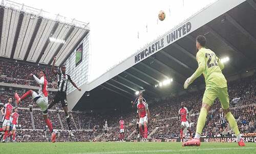 City&rsquo;s unbeaten run snaps, Arsenal crash as Liverpool go top