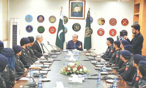 Role of Frontier Constabulary vital for ensuring peace, security: minister