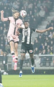 Enrique hails PSG&rsquo;s efficiency in Angers triumph