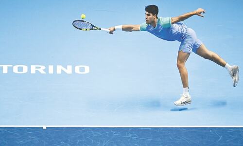 Alcaraz beaten by Ruud in ATP Finals opener