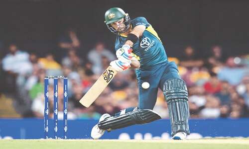 Australia dominate Pakistan in truncated T20 series opener