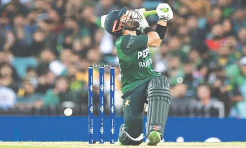 Johnson bags five as Australia beat Pakistan  to clinch T20 series