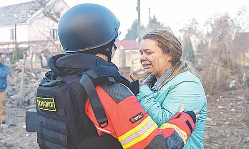 Kremlin pounds Ukraine with &lsquo;massive&rsquo; attack