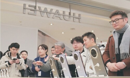 Huawei to launch &lsquo;milestone&rsquo; smartphone with homegrown OS