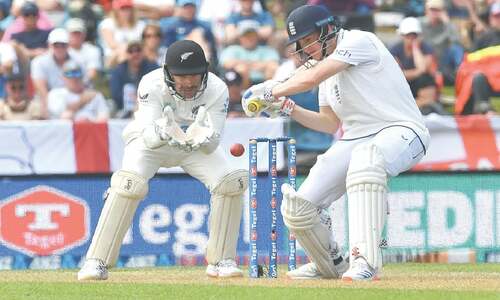 Brook puts England on top against sloppy NZ Brook puts England on top against sloppy NZ