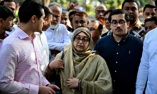 Bangladesh court quashes convictions for grenade attack on ex-PM