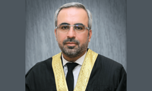 IHC&rsquo;s Justice Arbab Tahir expresses dismay over arrests of &lsquo;innocent&rsquo; people in wake of PTI protest