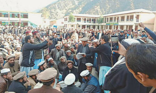 Kohistan protesters demand release of leader held under MPO