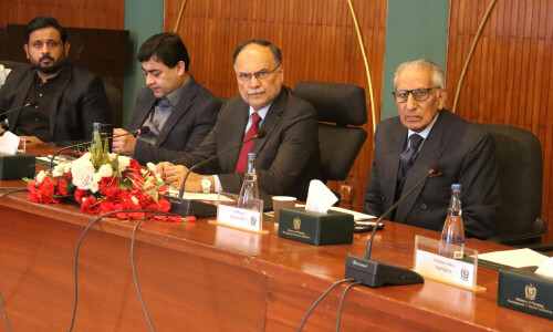 China urged to expedite ML-1 rail, model special economic zone projects