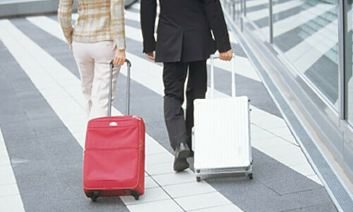 FBR withdraws ‘widely misinterpreted’ notification on traveller luggage restrictions FBR withdraws ‘widely misinterpreted’ notification on traveller luggage restrictions