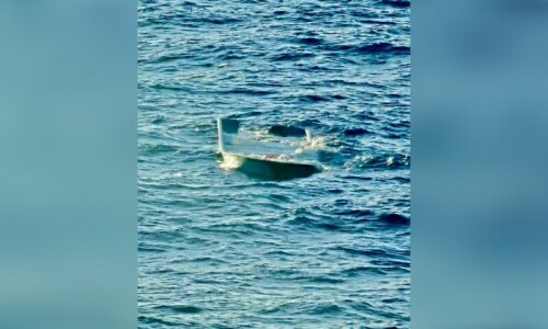 5 dead after migrant boat with many Pakistanis capsizes off Greek island 5 dead after migrant boat with many Pakistanis capsizes off Greek island