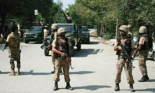 Security forces seize key positions in Tirah