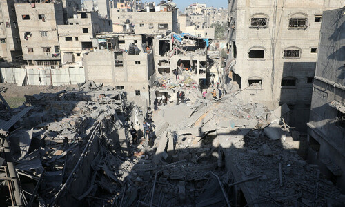 Israel keeps up Gaza bombardment as ceasefire talks intensify