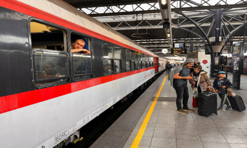 Train conductor&rsquo;s &lsquo;bonjour&rsquo; causes stir in Belgium