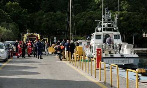 Eight drown as boat sinks off Greece