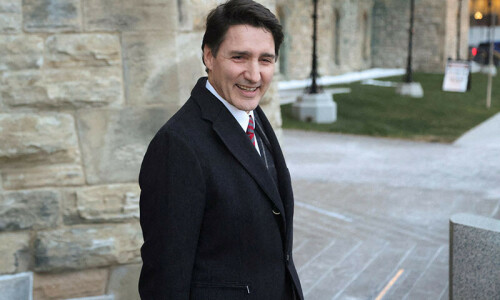 Canada’s Trudeau faces increasing pressure from his own MPs to quit Canada’s Trudeau faces increasing pressure from his own MPs to quit