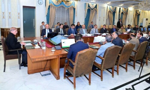 PM Shehbaz orders ensuring steady gas supply to domestic users during winters PM Shehbaz orders ensuring steady gas supply to domestic users during winters