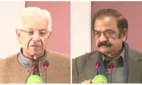 Pakistan’s long-standing crisis can be resolved if Nawaz, Imran and Zardari sit together: Rana Sanaullah Pakistan’s long-standing crisis can be resolved if Nawaz, Imran and Zardari sit together: Rana Sanaullah