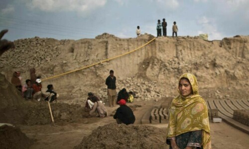 20 bonded labourers freed in raid on brick kiln near Khadar 20 bonded labourers freed in raid on brick kiln near Khadar