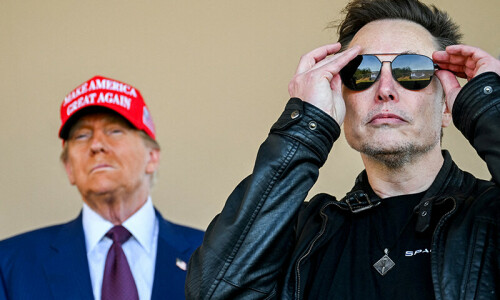 Trump sides with Musk in right-wing row over worker visas Trump sides with Musk in right-wing row over worker visas