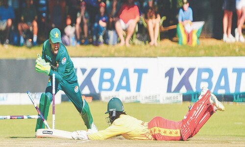 Pakistan cruise to opening T20 win over Zimbabwe