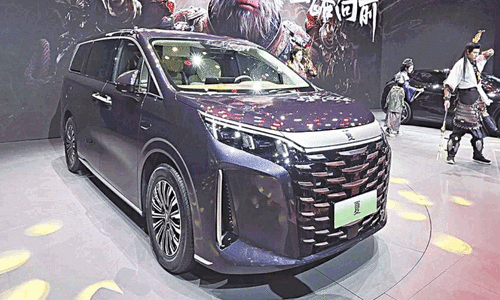 Japanese, European automakers losing ground in China