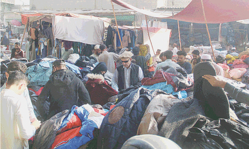 Mercury drops to 11&deg;C as cold wave grips Karachi