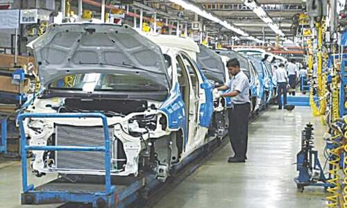 Auto sales stay high this year despite monthly drop Auto sales stay high this year despite monthly drop