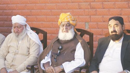 Maulana Fazl threatens street protests across country over madressah bill delay Maulana Fazl threatens street protests across country over madressah bill delay