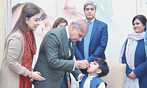 PM Shehbaz launches year&rsquo;s last polio drive
