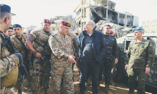 Lebanese PM, UN peacekeepers call for accelerated Israeli withdrawal