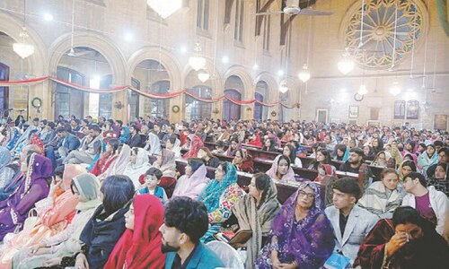Celebrations fill the air as Christians in Karachi celebrate Xmas Celebrations fill the air as Christians in Karachi celebrate Xmas