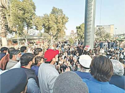 LG members stage sit-in in Peshawar against &lsquo;denial&rsquo; of uplift funds, powers