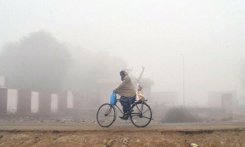 Fog-related disruptions persist across Punjab: Rain likely in most districts from tomorrow Fog-related disruptions persist across Punjab: Rain likely in most districts from tomorrow