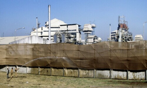 India removes waste from Bhopal disaster after 40 years