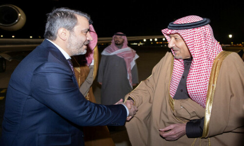 Syria&rsquo;s new rulers meet Saudi FM on first foreign visit