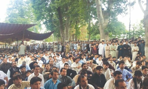 Parachinar sit-in continues despite peace deal Parachinar sit-in continues despite peace deal