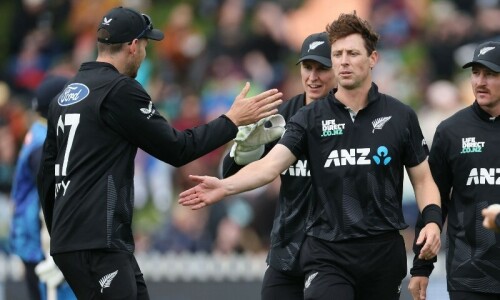 Henry, Young power NZ to huge ODI victory over Sri Lanka Henry, Young power NZ to huge ODI victory over Sri Lanka