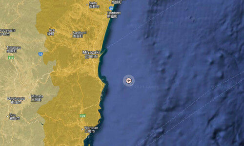 6.8 magnitude quake strikes Japan, prompts tsunami alert 6.8 magnitude quake strikes Japan, prompts tsunami alert