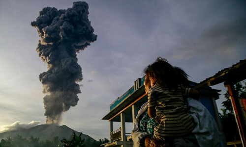 Thousands to be evacuated after Mount Ibu eruption in Indonesia Thousands to be evacuated after Mount Ibu eruption in Indonesia