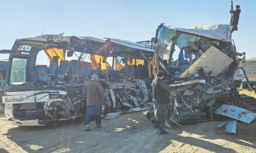 Three die as bus hits tractor-trolley in Sahiwal Three die as bus hits tractor-trolley in Sahiwal