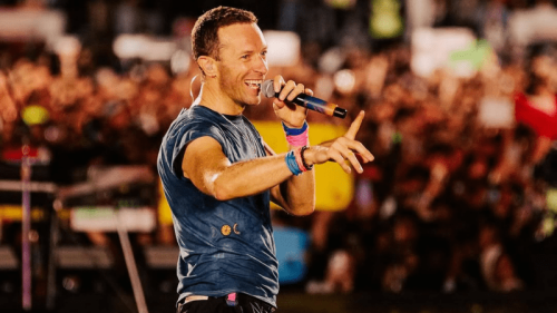 Coldplay&rsquo;s Chris Martin apologises for colonialism at his Mumbai concert